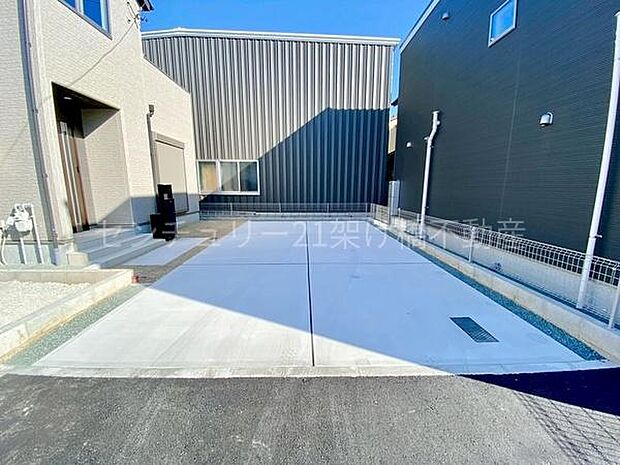 ●駐車並列2台可能◎