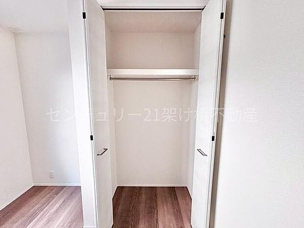 1階洋室5.06帖　収納