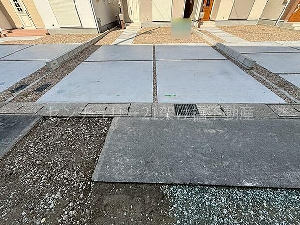 駐車並列3台可能◎