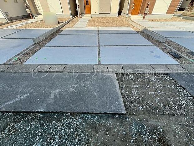 駐車並列3台可能◎