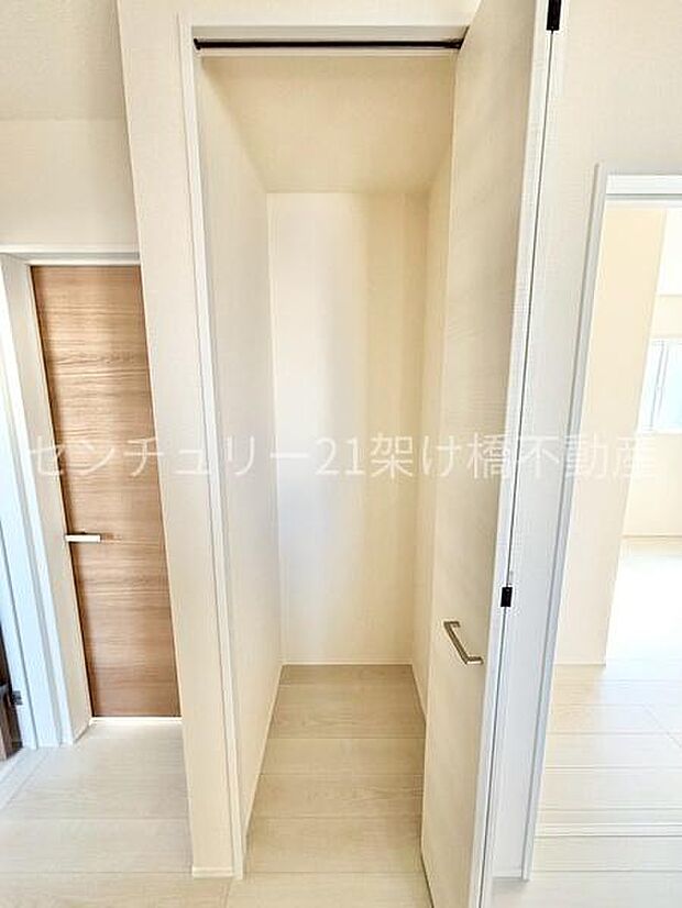 【2階 ホール収納】あると便利な各階ホール収納♪