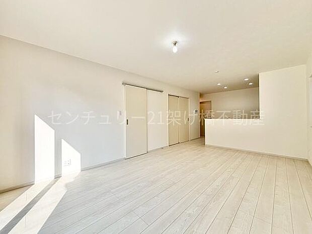 【ＬＤＫ 17.9帖】人気の縦型ＬＤＫ♪ご家族の様子を見守りながらお料理ができます◎