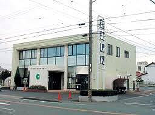 蒲郡信用金庫橋良支店まで185m