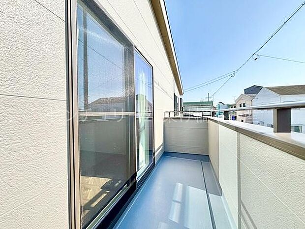 【バルコニー】南向きバルコニーです♪