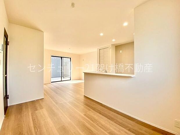 【LDK 15.75帖】隣接する洋室をあければ19帖超えの広々空間に♪