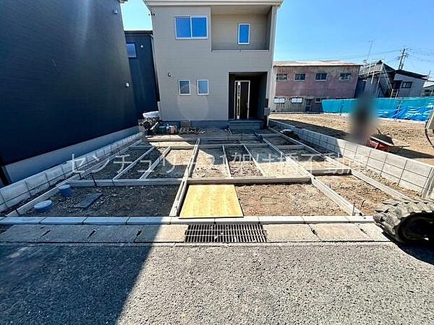 ●駐車たっぷり並列3台可能◎