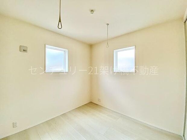 【洋室 4.5帖】天井物干し付き!