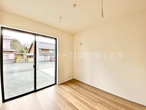 【洋室 4.5帖】天井物干し付き!