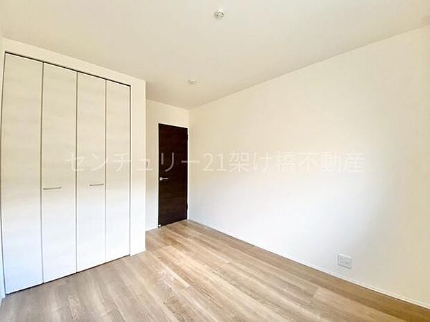 【北側洋室5.44帖】使い勝手の良いサイズ感の洋室は子供部屋にもおすすめです◎