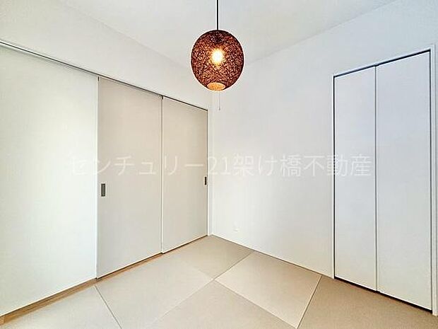 【リビング横和室 4.5帖】落ち着いた印象の床の間が美しい和室は来客スペースにも最適です◎