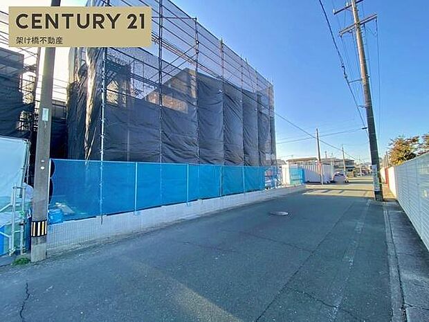 北西側公道約5.9ｍ北東側公道約5.9ｍ