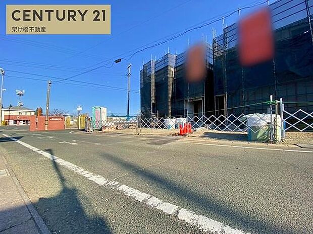 北西側公道約5.9ｍ北東側公道約5.9ｍ