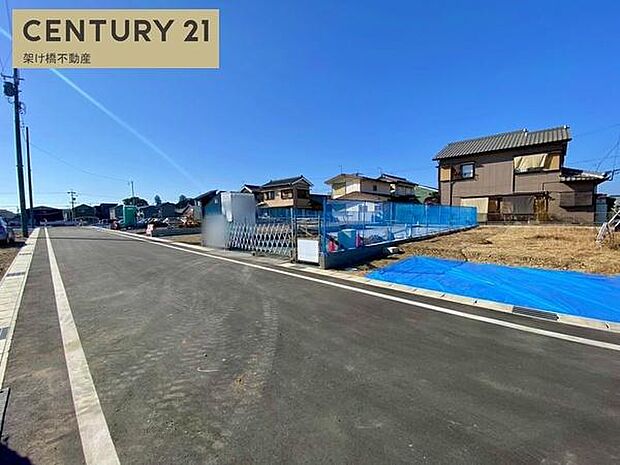 東側開発道路幅員約6ｍ