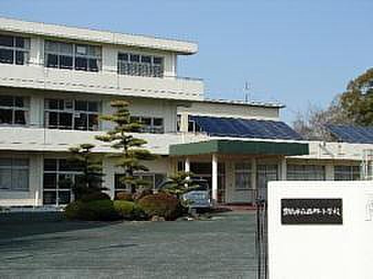 豊橋市立西郷小学校まで1933m