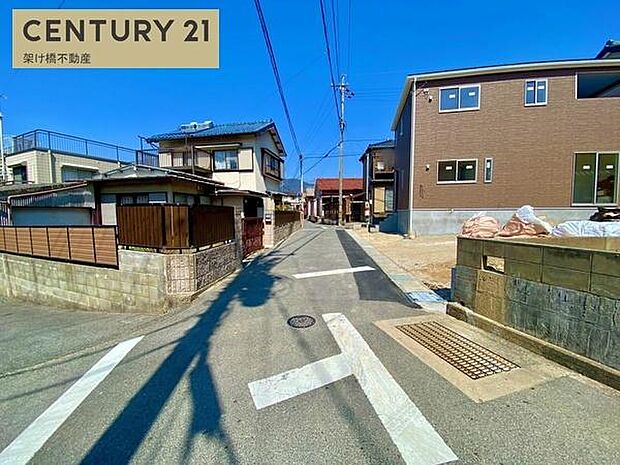 西側公道約3.97m