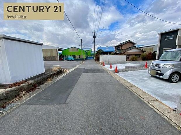 南側公道幅員約5ｍ