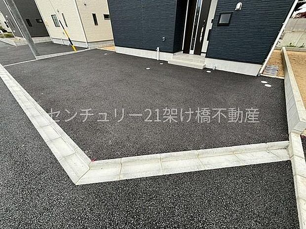 ●駐車たっぷり並列3台可能◎