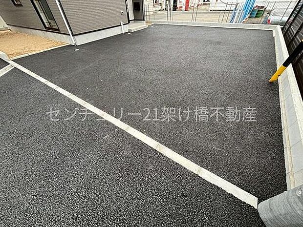 ●駐車たっぷり並列3台可能◎
