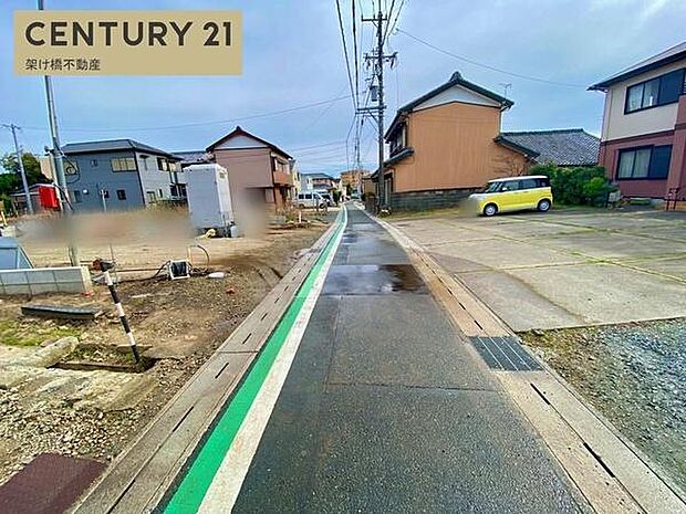 西側公道約4m