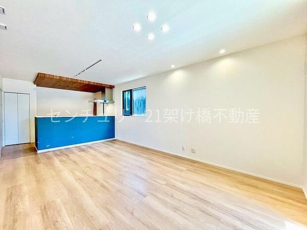 【LDK 17.8帖】広々としたLDKは家族の憩いの空間です♪