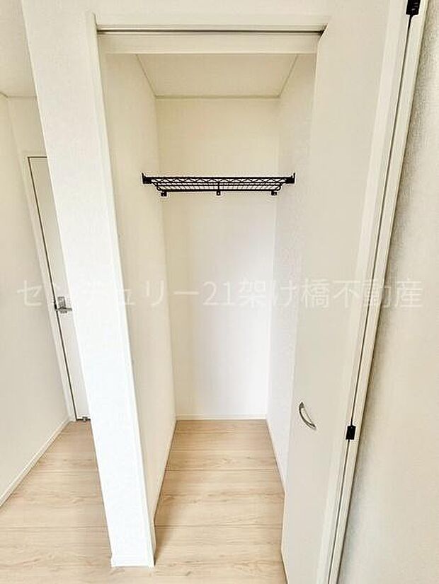 【2階 北東側洋室 6.5帖】クローゼット