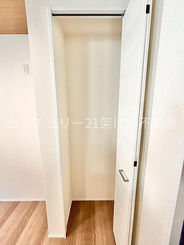 【パントリー】食料品のストックは勿論、普段使わない調理家電なども収納可能です!
