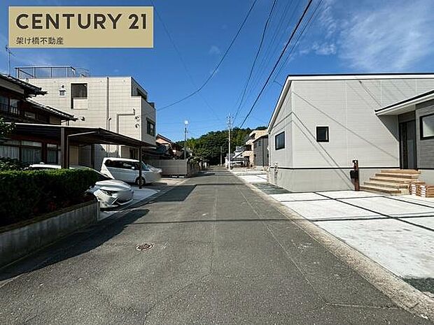 角地です。北側公道約6m西側公道約6m