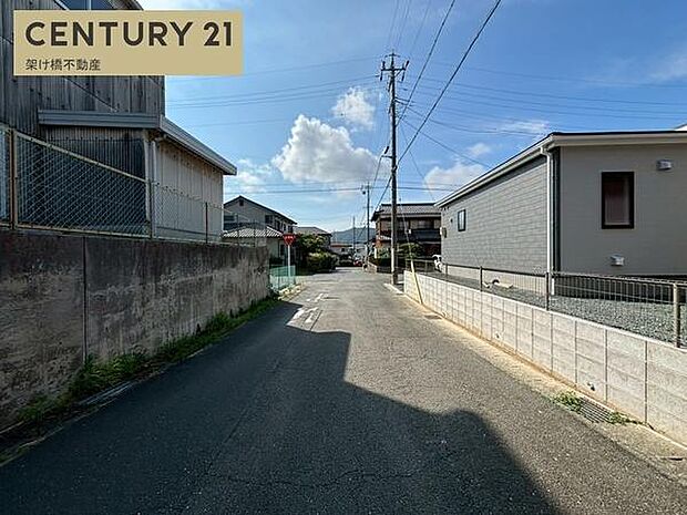 角地です。北側公道約6m西側公道約6m