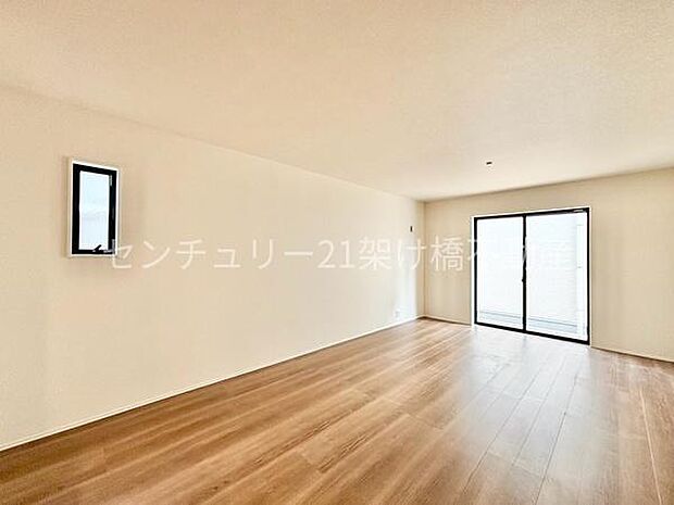 ＬＤＫ　17．7帖　別角度隣接する洋室を開ければ20帖超えの大空間！
