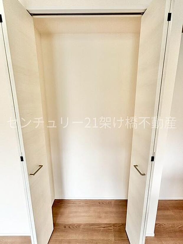 食料品のストックは勿論、普段使わない調理家電なども収納可能です！