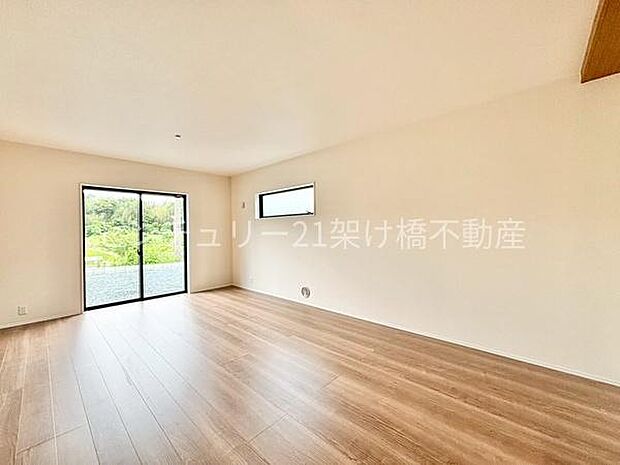 【LDK 18帖】お料理をしながらリビングを見渡せる人気の縦型