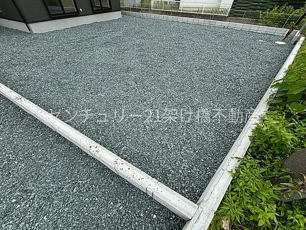 お庭は、小さい子の遊び場などお好みにお楽しみいただけます。