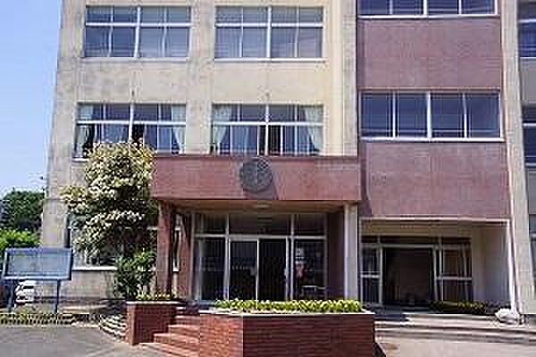 豊橋市立磯辺小学校まで1781m、豊橋市立磯辺小学校