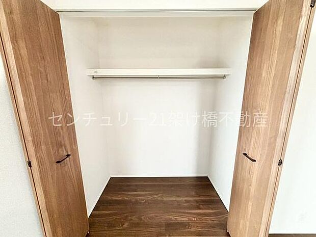 【2階 洋室 8.0帖】クローゼット