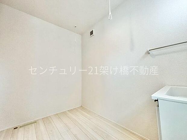 洗面所お洒落な広々とした洗面所