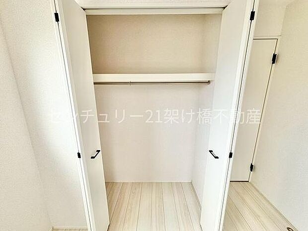 【2階　洋室　7．0帖】収納
