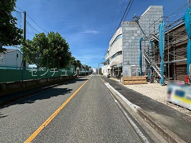南東側公道約9.7m