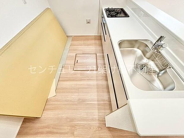 床下収納が食品の保管に便利です。