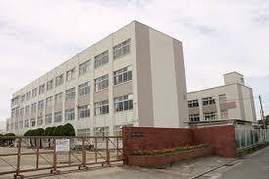 豊橋市立豊岡中学校まで1036m、豊橋市立豊岡中学校