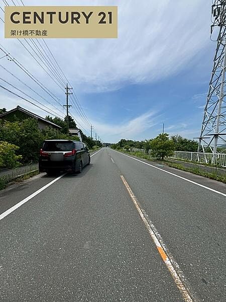 西側公道約16ｍあり、広々！