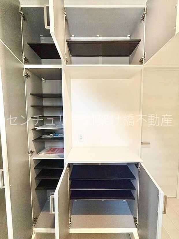 シューズボックス
