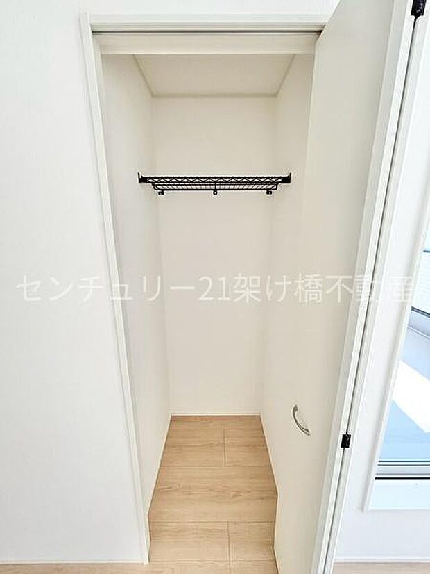 【2階　洋室　7．2帖】クローゼット