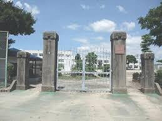 豊橋市立前芝小学校まで1280m、豊橋市立前芝小学校