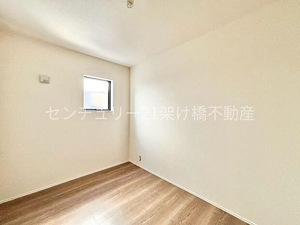 【1F　洋室　4.3帖】