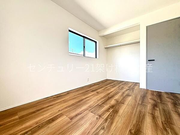 二階洋室西側6帖