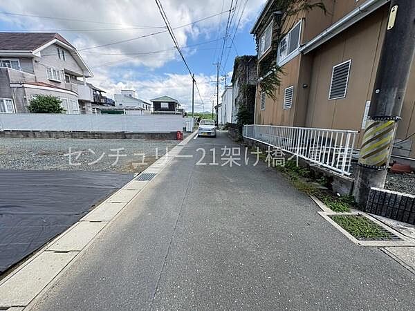 南側公道約4ｍ
