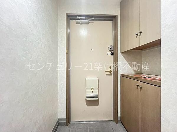 【玄関】飾り棚つきシューズボックス