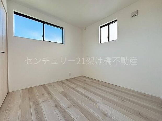 【2階洋室 4.5帖】全居室収納付き！使い勝手の良い居室空間です◎