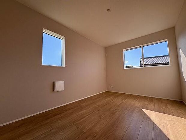 二階真ん中洋室4.5帖