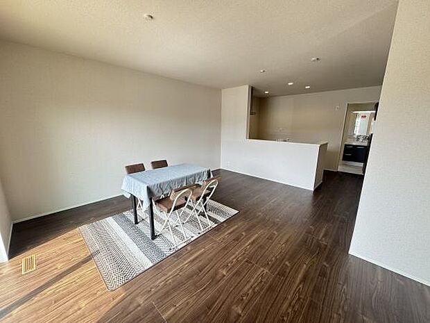 【リビング】別角度写真